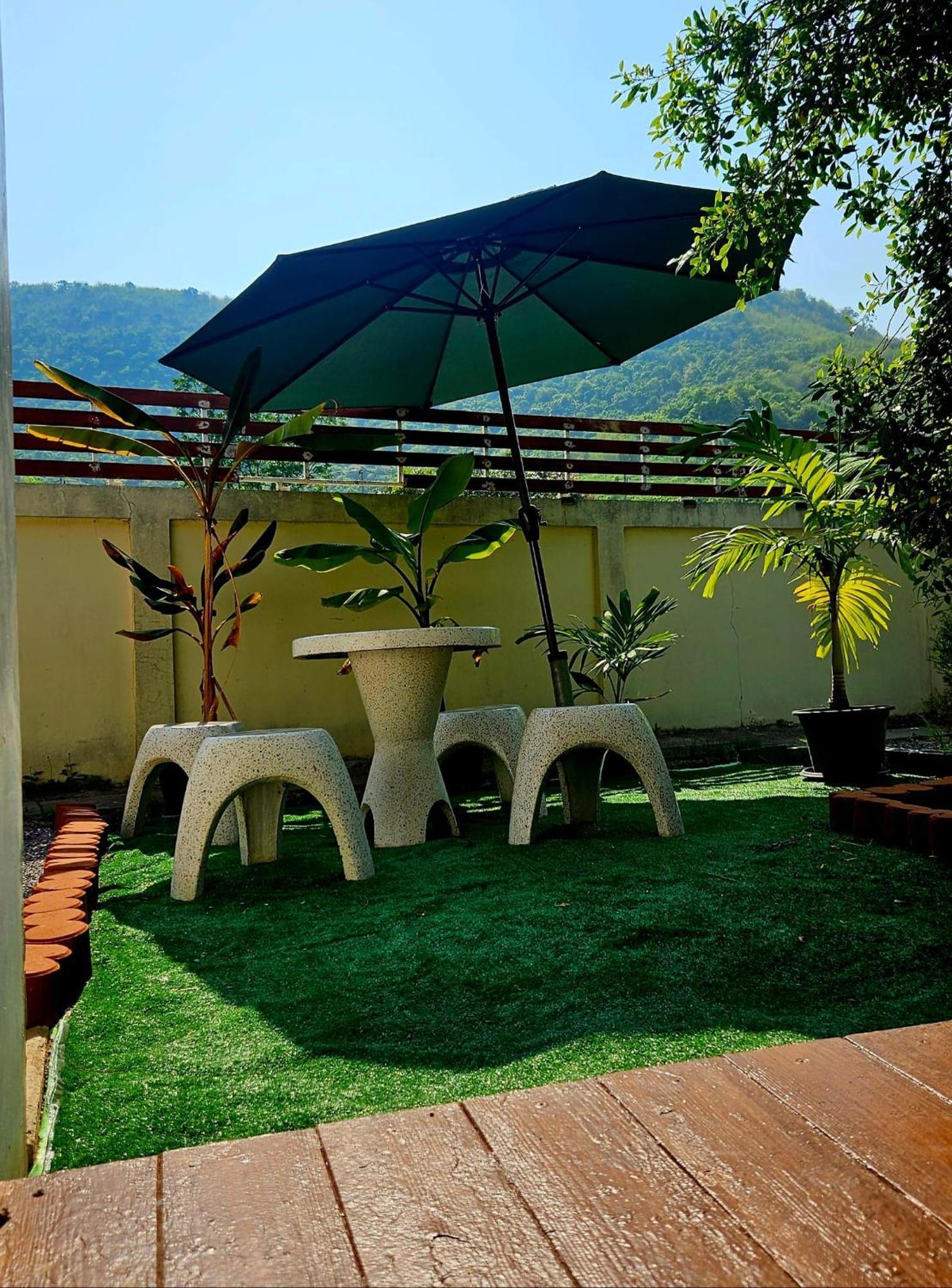 The Hillside Pranburi Resort Buitenkant foto
