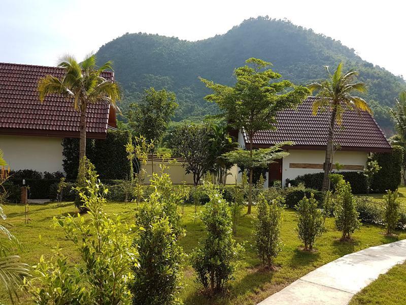 The Hillside Pranburi Resort Buitenkant foto